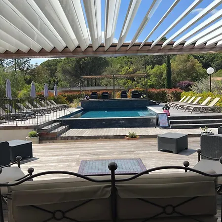 Les Jardins De Sta Giulia Avec Piscine *