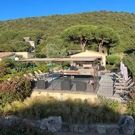 Готель Les Jardins De Sta Giulia Avec Piscine Порто-Веккіо
