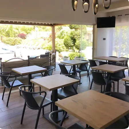 酒店 Les Jardins De Sta Giulia Avec Piscine *