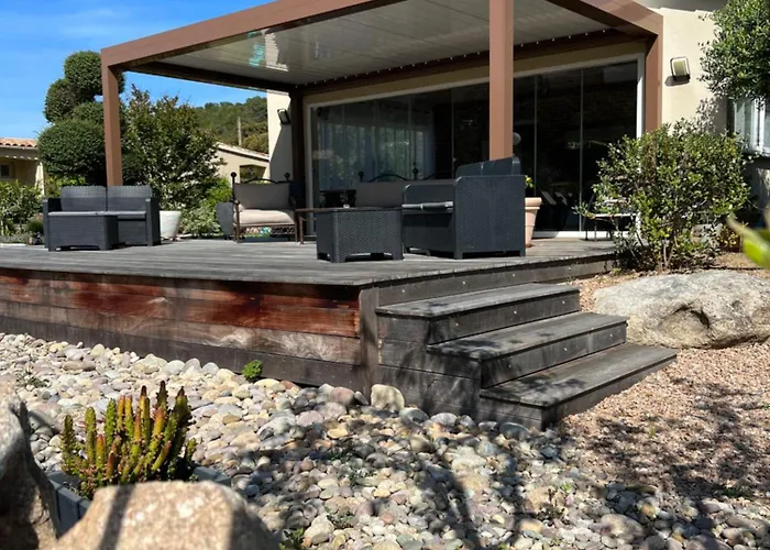 Les Jardins De Sta Giulia Avec Piscine فندق