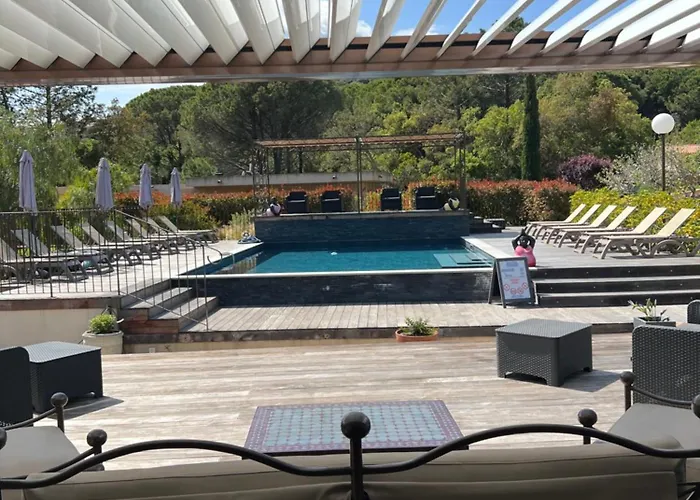Les Jardins De Sta Giulia Avec Piscine *